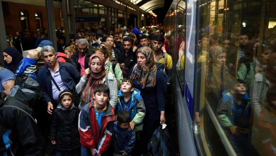Des migrants arrivent à la gare de Saalfeld (est de l'Allemagne), le 5 septembre 2015