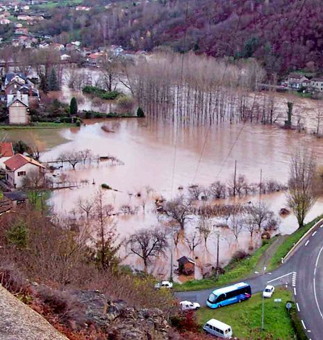 En 2003, la rivière Lot sortait de son lit et provoquait des inondations dévastatrices, entraînant l’évacuation de 135 personnes.