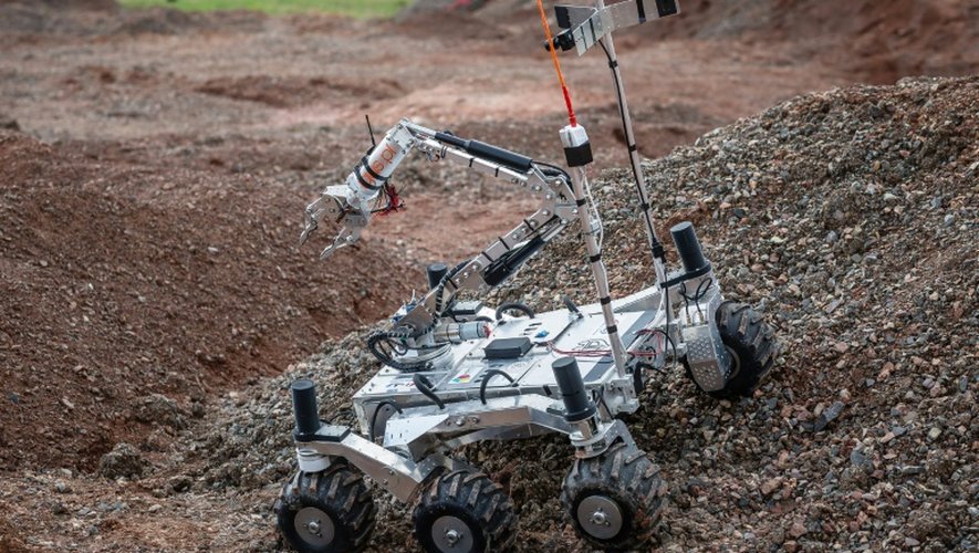 Le prototype de robot martien de l'équipe T4 de l'Université de Bydgoszcz, lors du concours européen des robots explorateurs à Checiny, en Pologne, le 5 septembre 2015