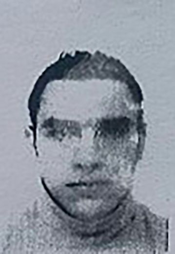 Image obtenue par l'AFP le 15 juillet 2016 d'une source policière montrant une reproduction de la photo d'identité du permis de séjour de Mohamed Lahouaiej-Bouhlel, qui a tué plus de 80 personnes à Nice le 14 juillet 2016