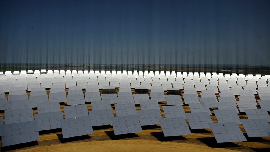Des panneaux solaires à Sanlucar La Mayor, en Espagne, le 15 avril 2011