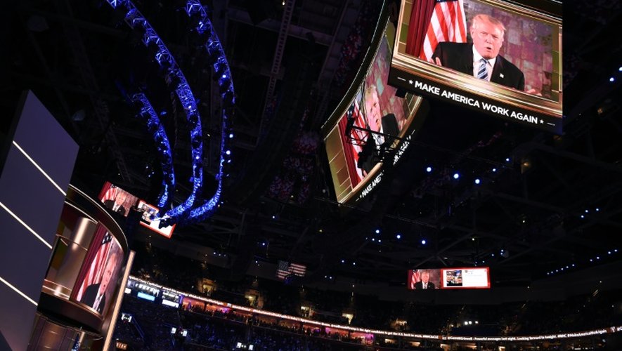 Donald Trump sur un écran géant lors de la convention du Parti républicain  le 19 juillet 2016 à Cleveland