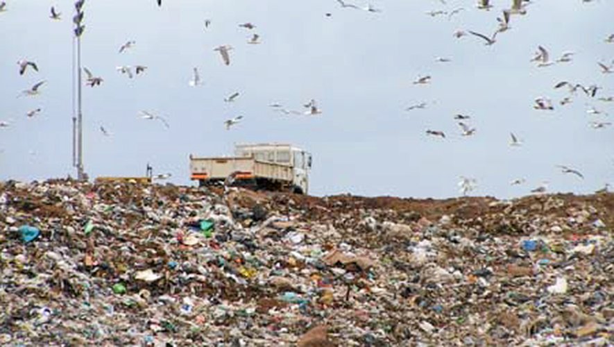 La France veut réduire de moitié d’ici 2020 les millions de tonnes de déchets qu’elle enfouit chaque année dans ses décharges.