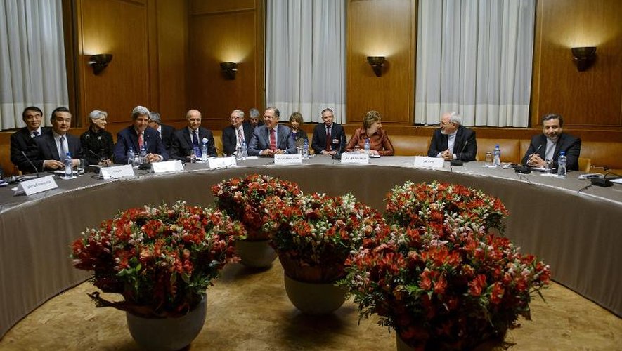Réunion à Genève entre les ministres des grandes puissances et l'Iran sur le programme nucléaire iranien, le 24 novembre 2013