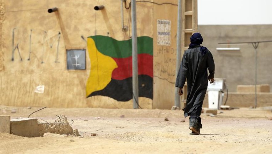 Un drapeau du MNLA peint sur un mur à Kidal, le 27 juillet 2013 au Mali