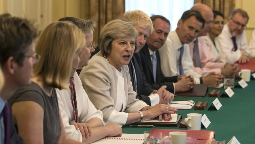 La Première ministre britannique Theresa May lors de son premier conseil des ministres le 19 juillet 2016 à Londres