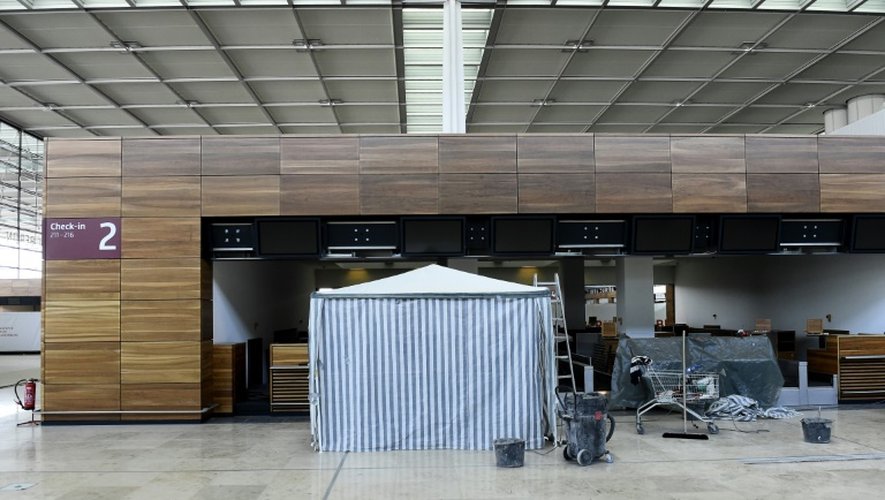 Une zone de comptoirs d'enregistrement dans l'aéroport international de Berlin, non achevé, le 1er septembre 2015