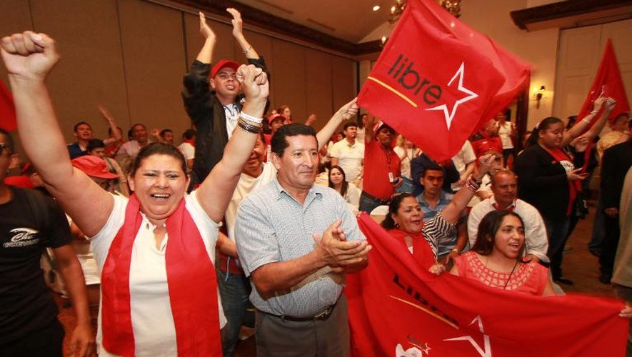 Des partisans de la candidate  Xiomara Castro le 24 novembre 2013 à Tegucigalpa