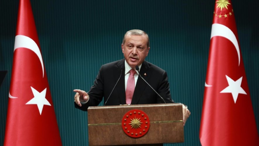 Le président turc Erdogan lors d'une conférence de presse au palais présidentiel à Ankara, le 20 juillet 2016
