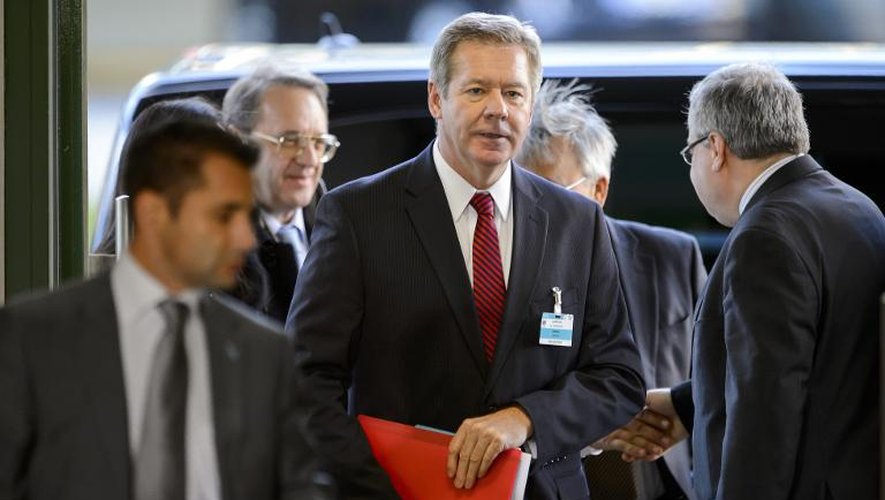 Les vice-ministres russes Mikhaïl Bogdanov et Guennadi Gatilov à leur arrivée le 25 novembre 2013 à l'Onu à Genève