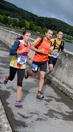 Chez les féminines, Elodie Galinier (ici à gauche) s'impose sur le parcours de 24 km. Aurélie Izard et Clarisse Chevalieras s'imposent respectivement sur le 10 et le 34 km.