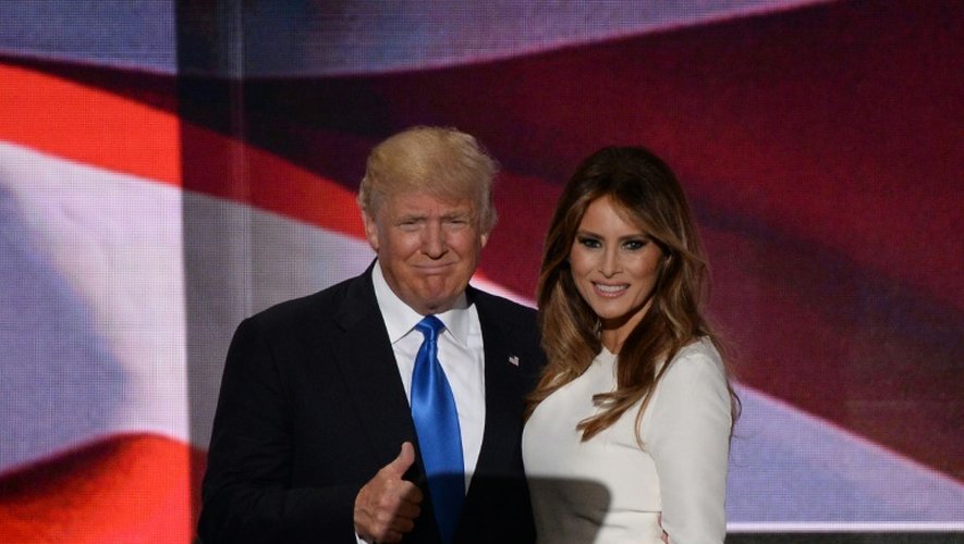 Donald Trump et sa femme Melania, sur la scène de la convention nationale du parti républicain, à Cleveland, le 18 juillet 2016