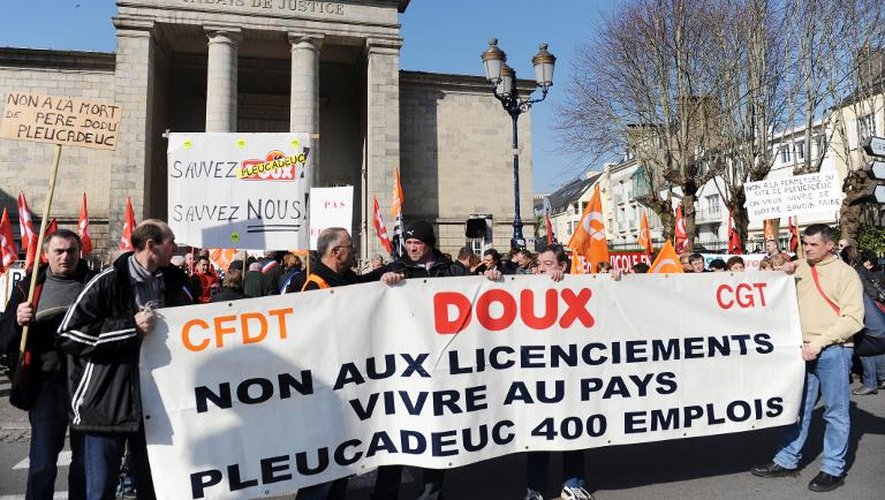 Manifestation d'employés de Doux le 19 février 2013 devant le tribunal de commerce à Quimper