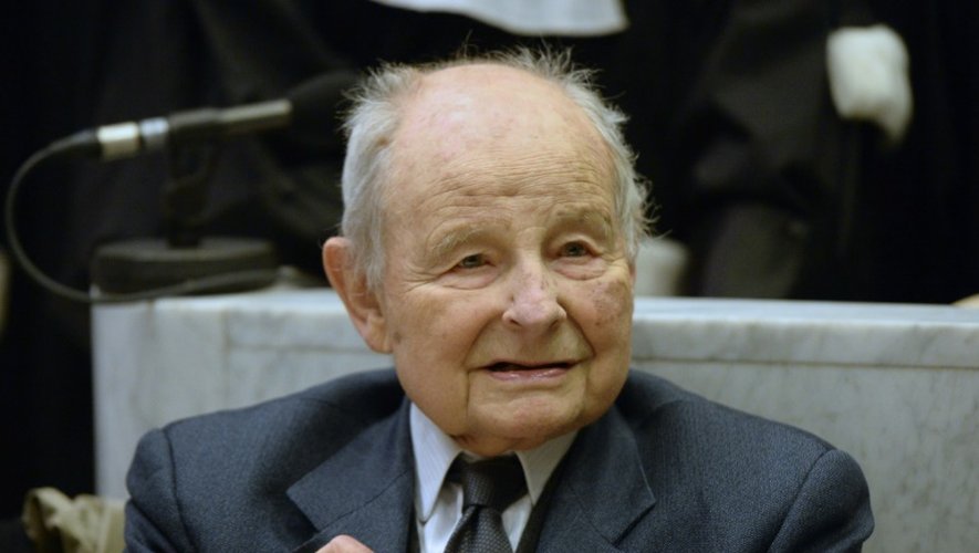 Jacques Servier, fondateur des laboratoires Servier, au tribunal de Nanterre, le 21 mai 2013, près de Paris