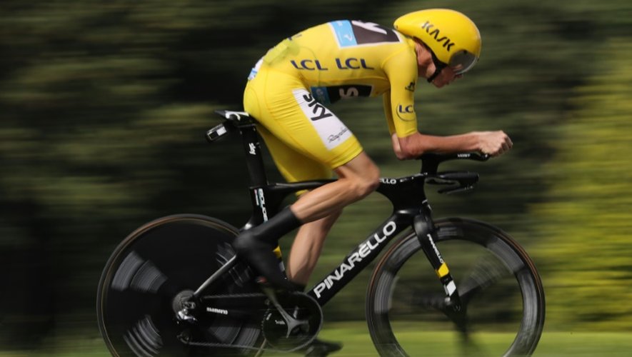 Le maillot jaune du Tour de France Christopher Froome lors du contre-la-montre à Mégève, le 21 juillet 2016
