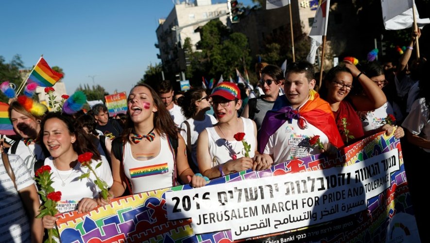 Des Israéliens lors de la Gay Pride à Jérusalem, le 21 juillet 2016
