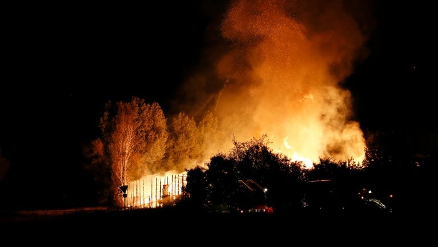 Incendie à Persan à la suite d'incidents entre habitants et forces de l'ordre  le 22 juillet 2016 lors de la 4e nuit de violences après le décès d'Adama Traoré