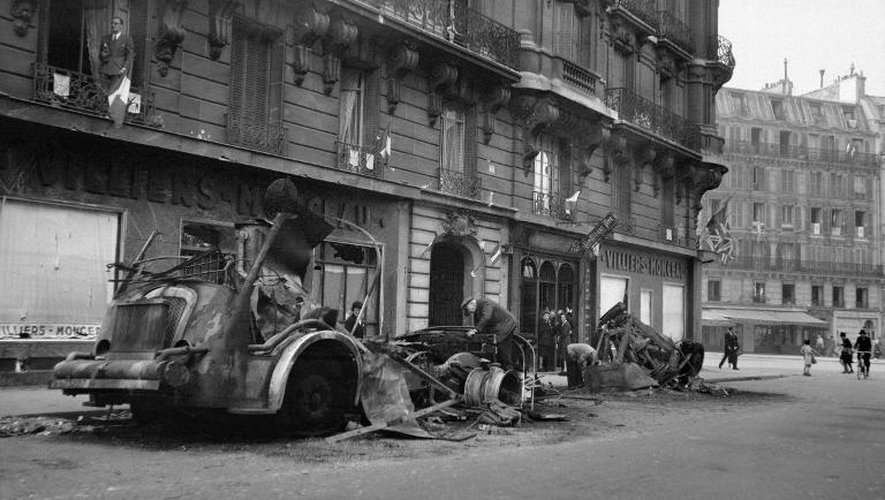 Chars allemands détruits lors de la libération de Paris entre le 19 et le 25 août 1944