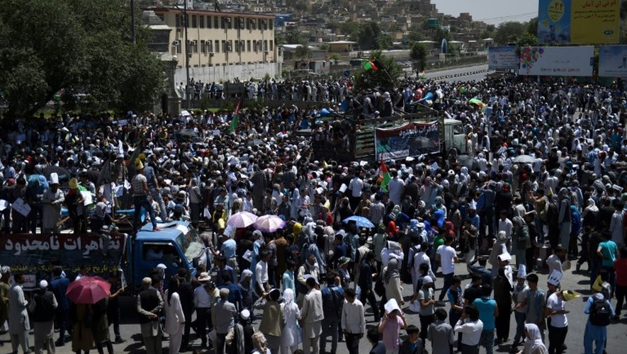 Manifestation pacifique à Kaboul de la minorité hazara, le 23 juillet 2016