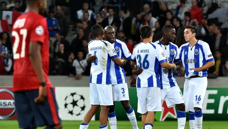 Les joueurs de Porto fêtent le but d'Hector Herrera face à Lille, le 20 août 2014 au stade Pierre Mauroy