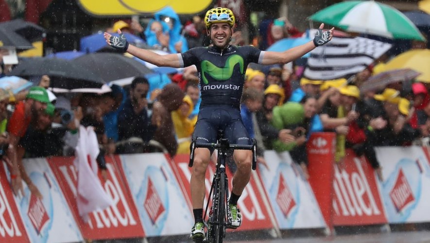 L'Espagnol Ion Izagirre (Movistar), franchit la ligne d'arrivée de la 20e étape du Tour de France 2016, à Morzine-Avoriaz, dans les Alpes, le 23 juillet 2016