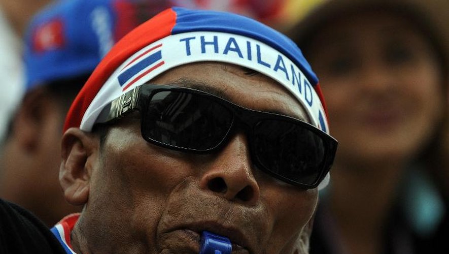 Un opposant au gouvernement thaïlandais manifeste le 30 novembre 2013 à Bangkok