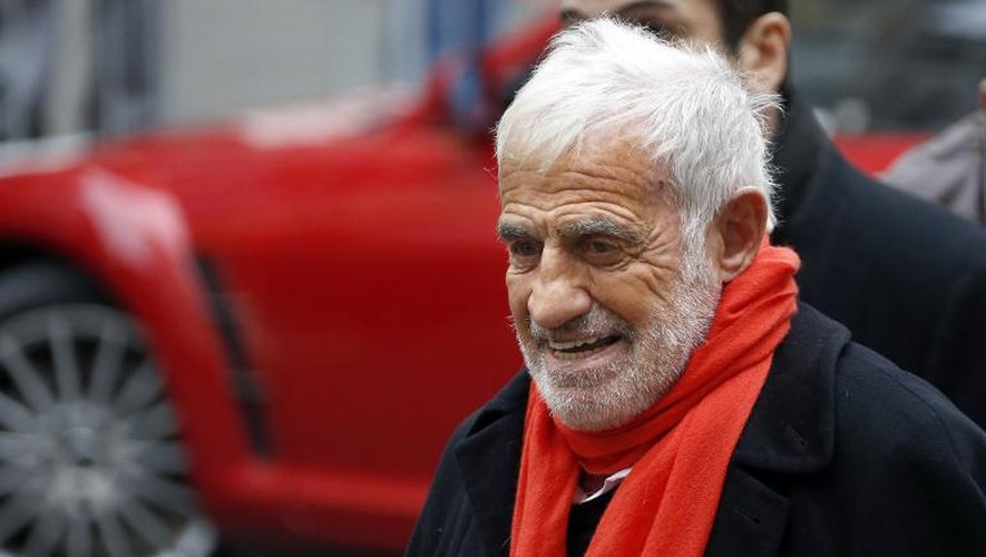 Jean-Paul Belmondo le 30 novembre 2013 à Nice pour les obsèques de Georges Lautner