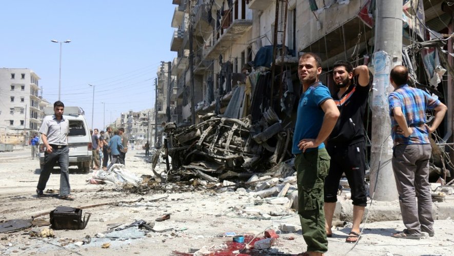 Le quartier de Salhin détruit après un bombardement le 21 juillet 2016 à Alep