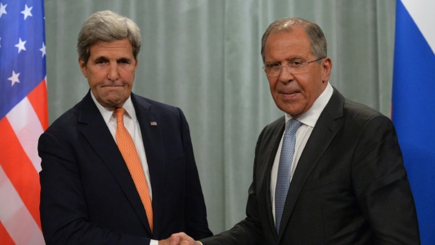 Le secrétaire d'Etat américain John Kerry et son homologue russe  Sergei Lavrov le 15 juillet 2016 à Moscou