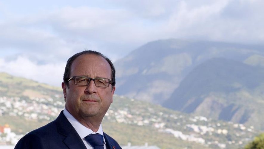 Le président français François Hollande au Port, sur l'île de la Réunion, le 21 août 2014