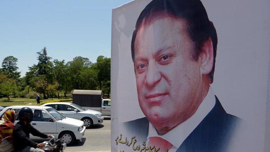 Affiche montrant le Premier ministre du Pakistan Nawaz Sharif dans les rues d'Islamabad, le 24 mai 2014