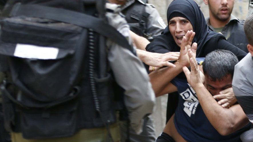 Heurts entre des musulmans et des forces de l'ordre israéliennes le 14 septembre 2015 sur l'esplanade des Mosquées à Jérusalem