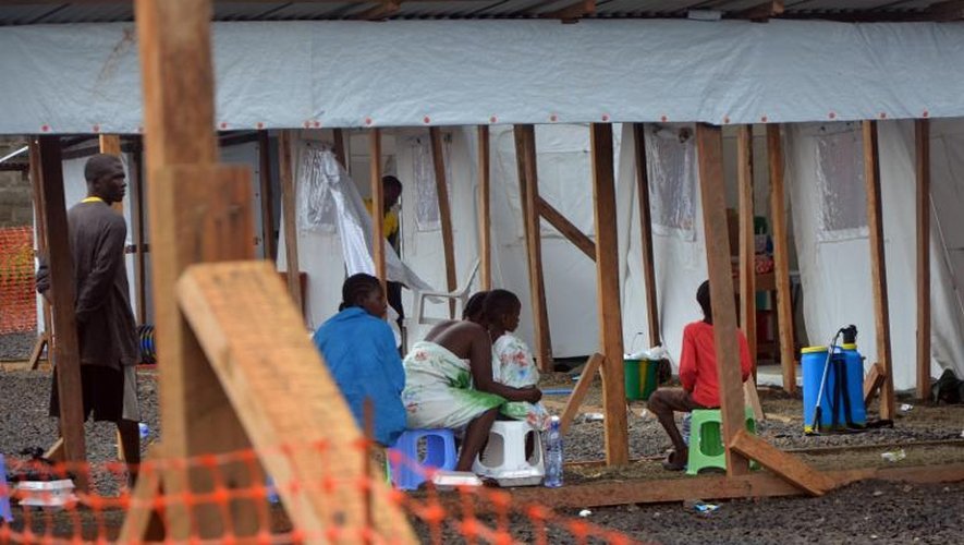Des malades d'Ebola le 21 août 2014 à l'hôpital de Monrovia au Liberia