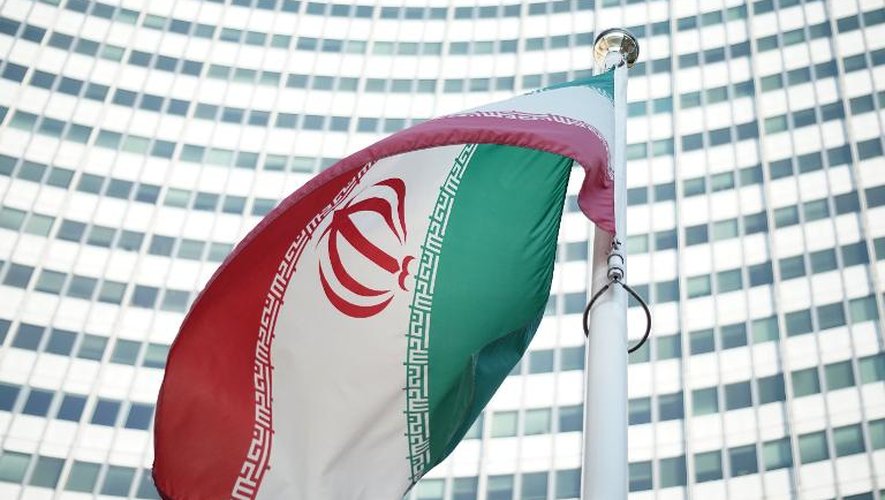 Le drapeau iranien flotte devant le siège de l'ONU et de l'Agence internationale de l'énergie atomique à Vienne, le 3 juillet 2014