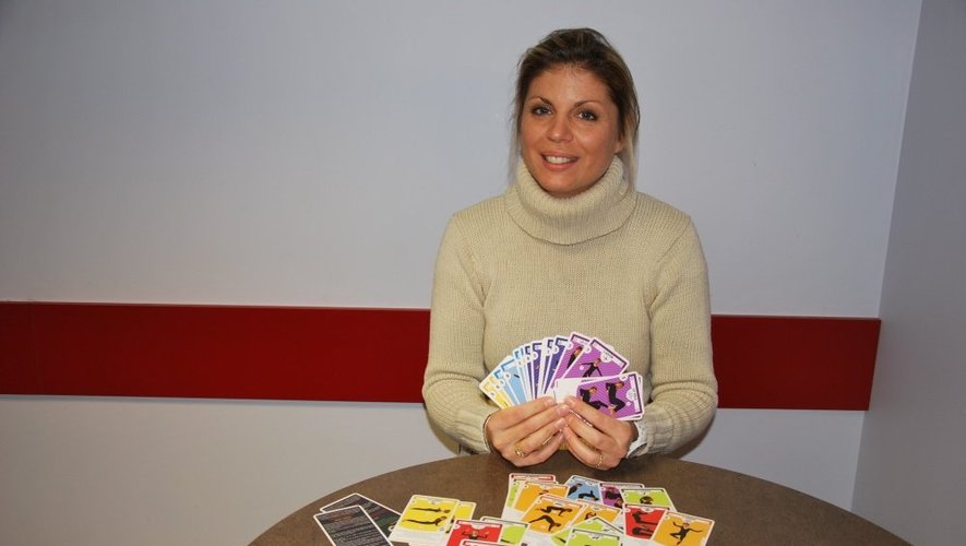 Anne-Spohie Neveu a développé un jeu des 7 familles pour communiquer sa passion du yoga aux enfants.