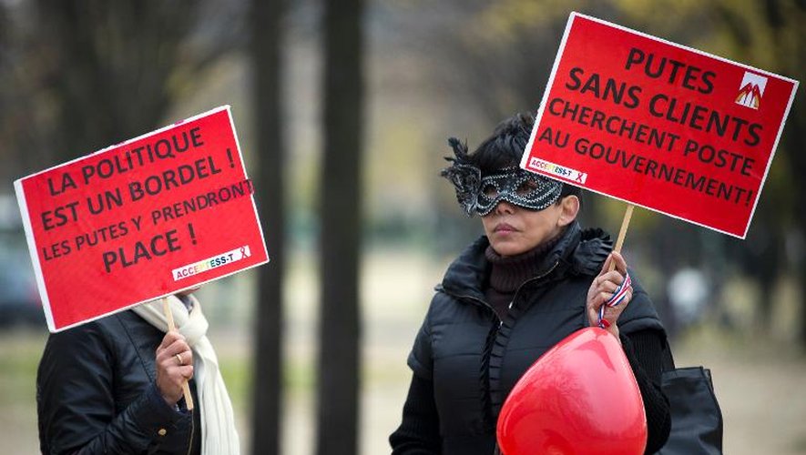 Manifestation contre le projet de loi visant à pénaliser les clients des prostituées, le 29 novembre 2013 à Paris