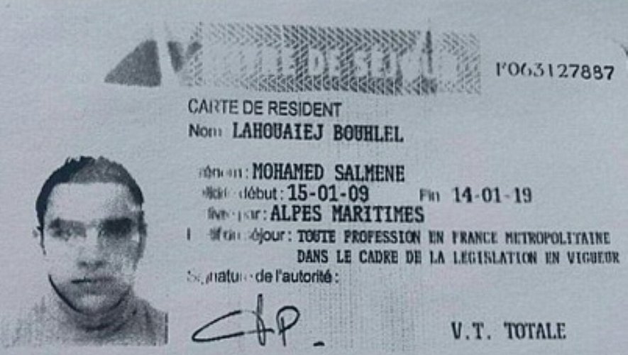 Image fournie par une source policière le 15 juillet 2016 de la carte de séjour du Tunisien Mohamed Lahouaiej-Bouhlel, auteur de l'attentat de Nice