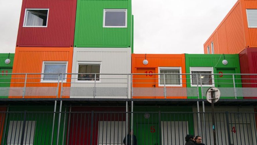 Des maisons pour les familles roms, le 7 décembre 2012 à Montreuil, près de Paris