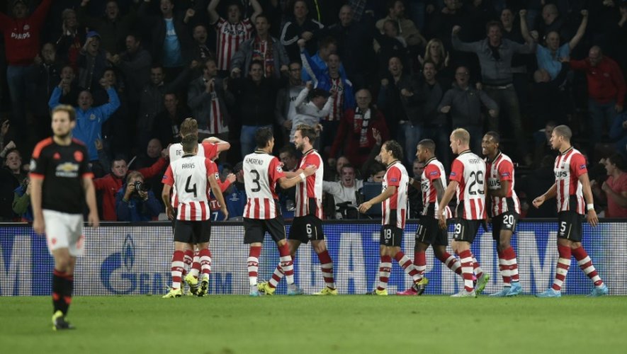 La joie des joueurs du PSV Eindhoven après un but inscrit contre Manchester United en Ligue des champions, le 15 septembre 2015 à Eindhoven