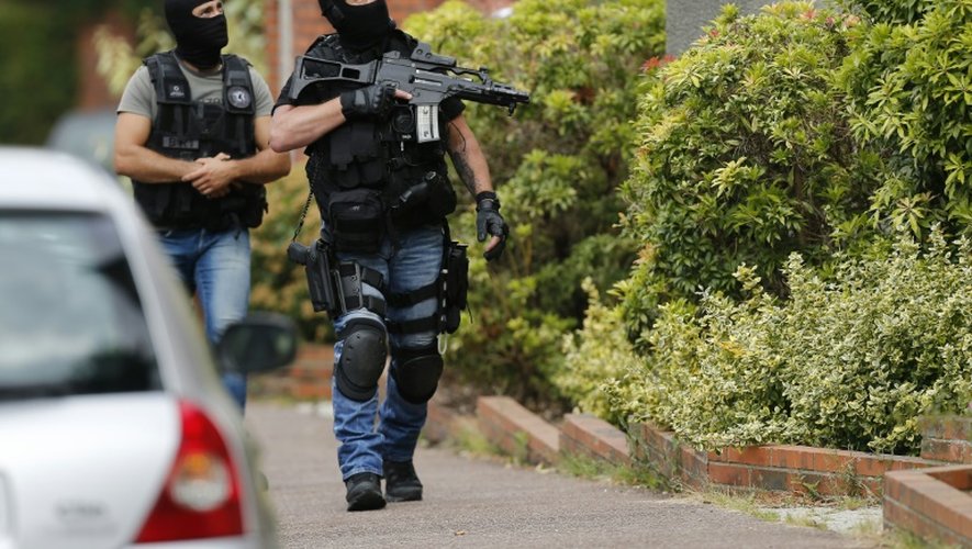 Des policiers de la BRI dans le village normand de Saint-Etienne-du-Rouvray, le 26 juillet 2016