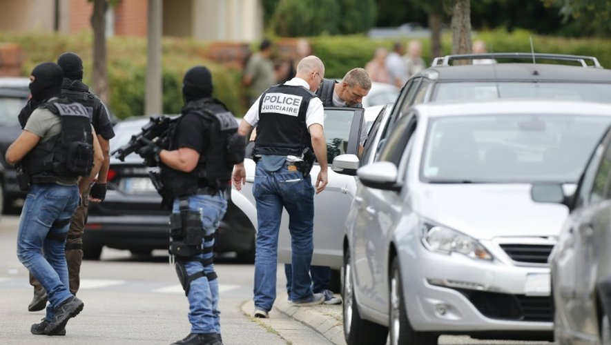 Arrestation d'un homme après une perquisition à Saint-Etienne-du-Rouvray, le 26 juillet 2016