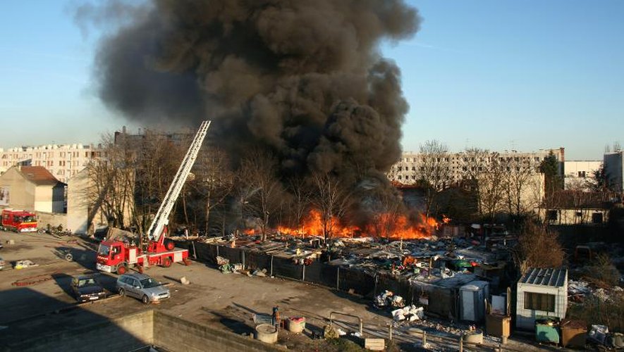 Incendie dans un camp de roms le 7 février 2011 à Bobigny