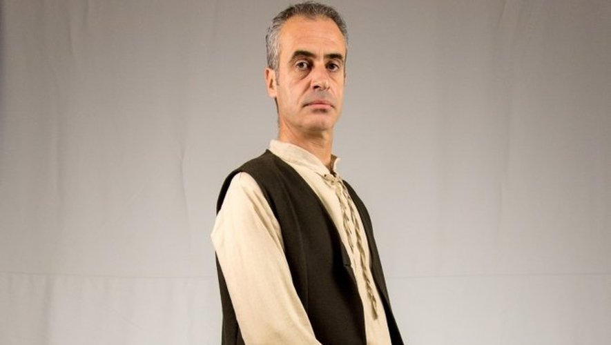 Eric Santana dans le rôle de Jean-Baptiste Collard.