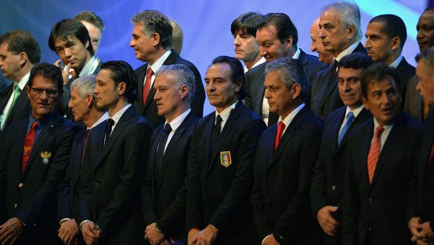 Les sélectionneurs des équipes qualifiées pour le Mondial-2014, lors du tirage au sort le 6 décembre 2013 à Costa do Sauipe au Brésil
