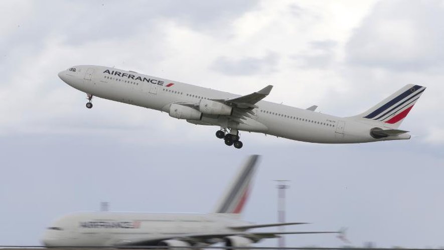 Un avion d'Air France au décollage le 18 août 20147 à Roissy-Charles-de-Gaulle