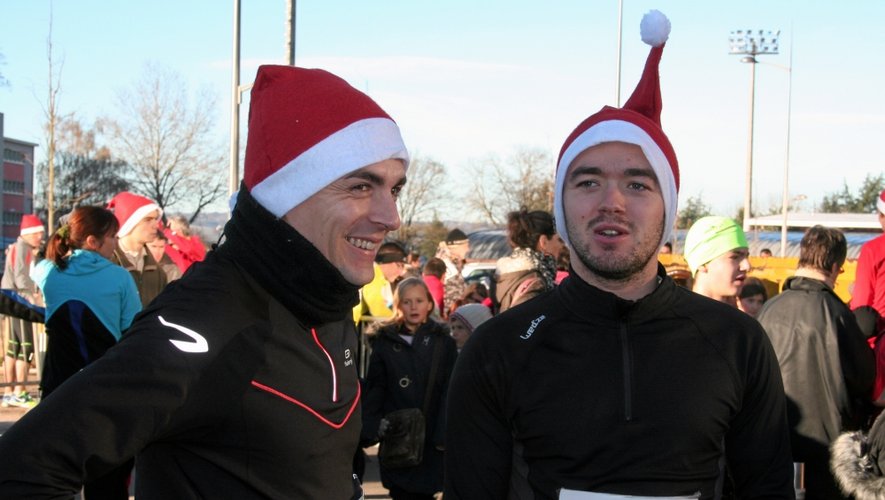 Chacun des concurrents s'est vu offrir un bonnet rouge, l'accessoire indispensable de la Ronde de Noël.