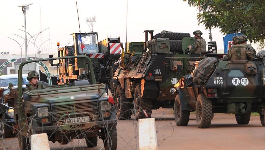Soldats français à leur arrivée le 8 décembre 2013 à l'aéroport de Bangui