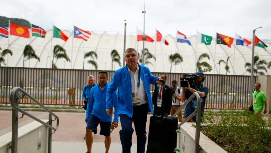 Le président du CIO Thomas Bach lors de son arrivée au Village olympique à Rio de Janeiro, le 28 juillet 2016
