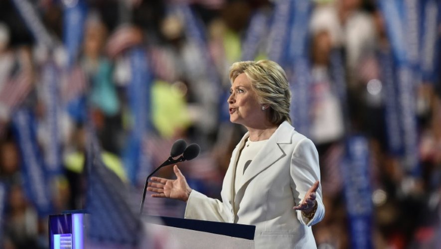 Hillary Clinton s'adresse à l'assistance lors de la convention démocrate à Philadelphie, le 28 juillet 2016