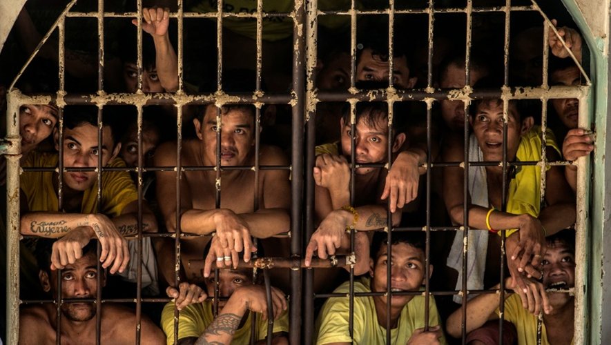 Des détenus entassés dans des cellules dans la prison surpeuplée de Quezon City, près de Manille, le 18 juillet 2016